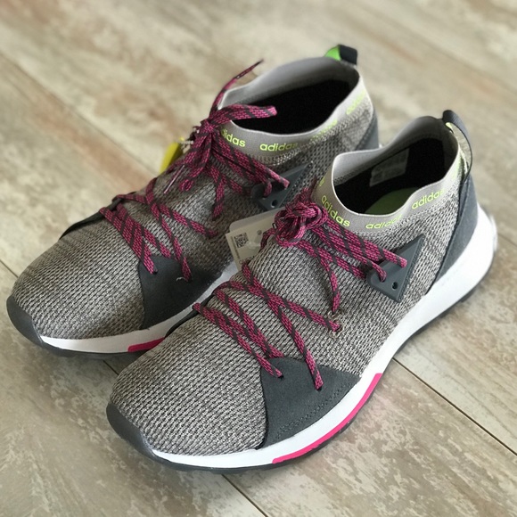 NWT Adidas Women’s Quesa Shoes - Picture 3 of 8